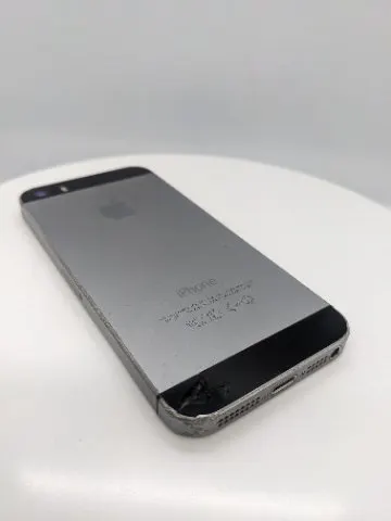 iPhone5s 32GBの画像（3）