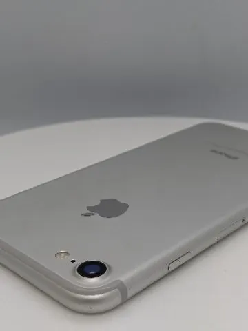 iPhone 7 32GBの画像（3）