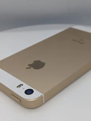 iPhone SE 64GBの画像（3）
