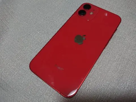 ★スマホ市場さま専用★【箱・付属アリ】au 正常動作品 iPhone 12 mini 256GB Red SIMフリーの画像（1）