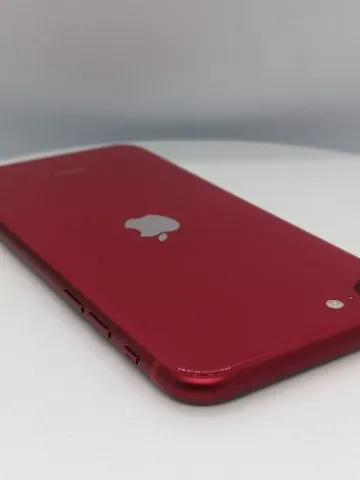iPhone SE2 64GBの画像（3）