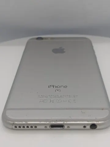 iPhone 6s 64GBの画像（2）
