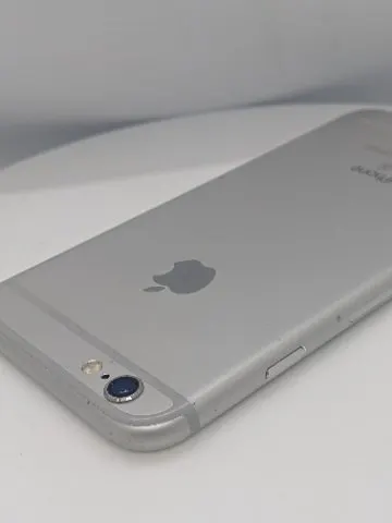 iPhone 6s 32GBの画像（3）