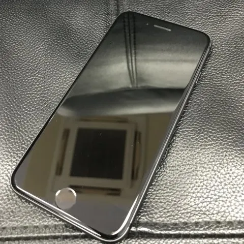 iPhone 8  64GB SIMフリーの画像（0）