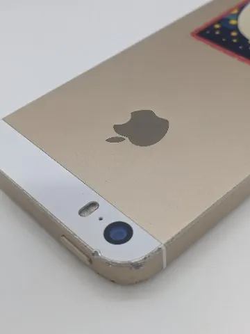iPhone SE 32GBの画像（4）