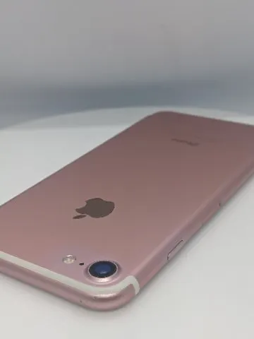 iPhone 7 32GBの画像（3）