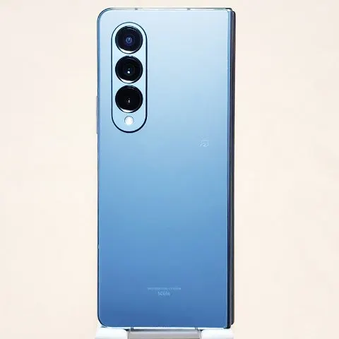 赤ロム Galaxy Z Fold4 SCG16 au SAMSUNGの画像（2）