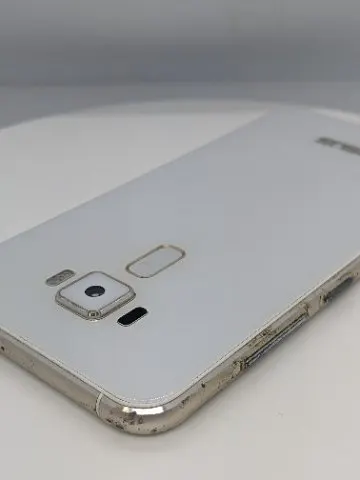 ASUS Zenfone3の画像（4）