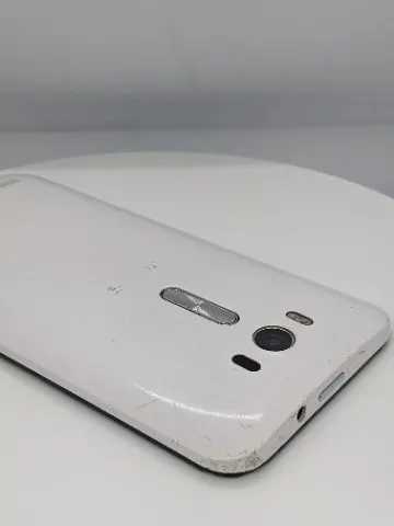 ASUS Zenfone 2 Laserの画像（3）