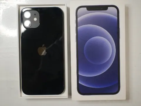 夏美様専用　iPhone12 64GBの画像（0）