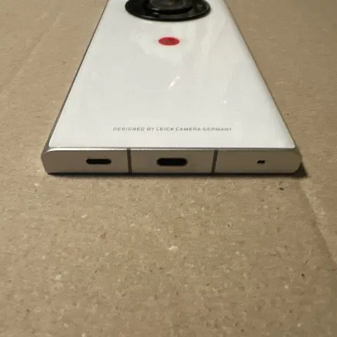 LEITZ PHONE 2 softbank  SiMフリーの画像（3）