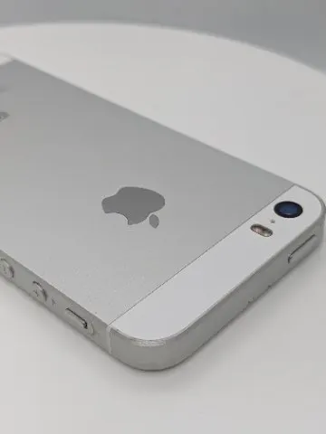 【バッテリー90％】iPhone SE 64GBの画像（2）