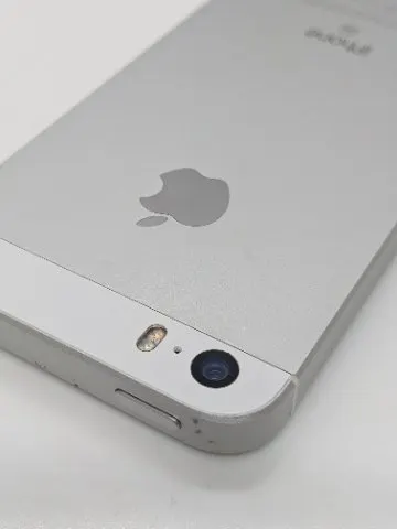 【バッテリー90％】iPhone SE 64GBの画像（3）