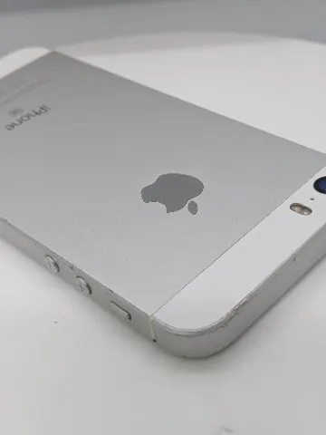 【整備済】iPhone SE 32GBの画像（2）