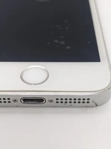 【整備済】iPhone SE 16GBの画像（1）