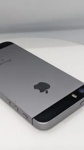 【整備済】iPhone SE 128GBの画像（2）