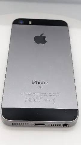 【整備済】iPhone SE 16GBの画像（1）