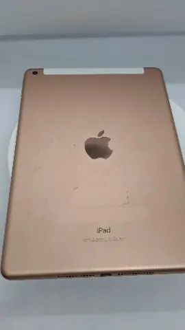 iPad6 128GBの画像（1）
