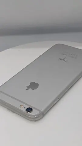 【整備済】 iPhone 6s 64GBの画像（3）