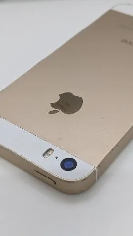 iPhone SE 32GBの画像（4）