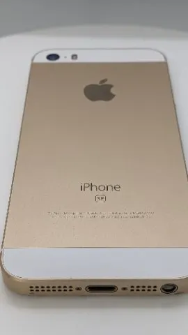 iPhone SE 16GBの画像（1）