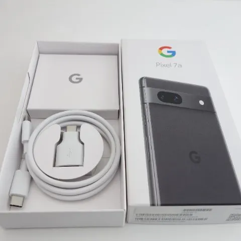 【赤ロム】Google Pixel 7a チャコール docomo版 付属品完備の画像（2）