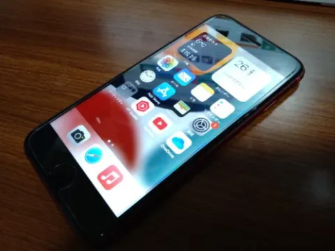 【解除済】iPhoneSE 第2世代 64GB（楽天モバイルで運用しておりました）の画像（1）