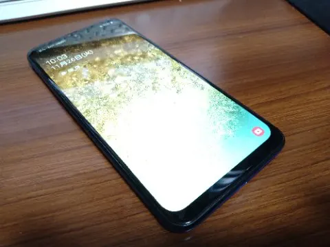 赤ロム SIMロック解除済み Samsung Galaxy A30 SCV43 ブルー au版 利用制限×(の画像（0）