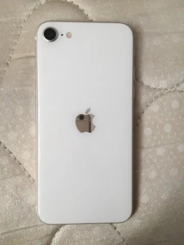 iPhoneSE3 128GB スターライト 赤ロム ソフトバンク×の画像（1）