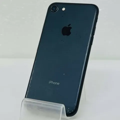 iPhone7 32GB 赤ロム docomo ジャンク ブラック NNCE2J/A 送料無料の画像（2）