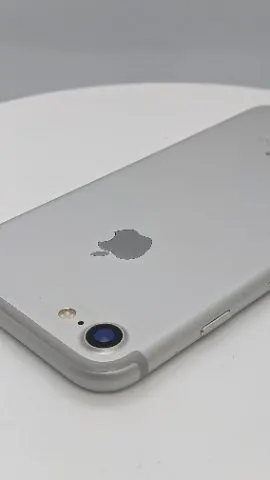 iPhone 7 32GBの画像（2）
