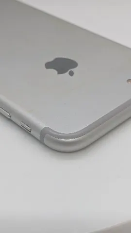 iPhone 7 32GBの画像（3）
