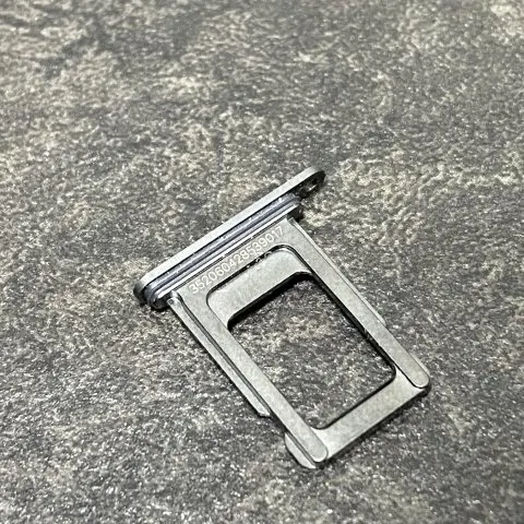ジャンク iPhone 13 Pro Max ブルー 1TBの画像（3）