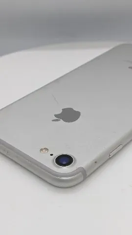 iPhone 7 32GBの画像（4）