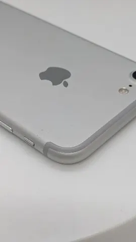 iPhone 7 32GBの画像（3）