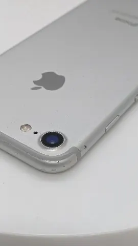 iPhone 7 32GBの画像（3）