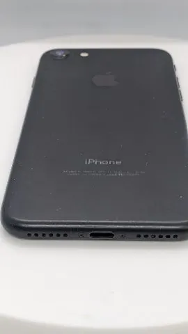 iPhone 7 32GBの画像（2）