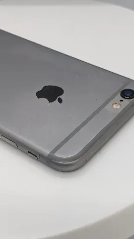 iPhone 6s 64GBの画像（3）