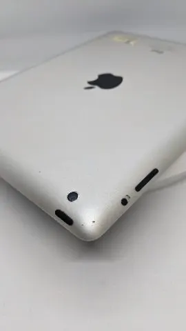 iPad（第4世代）Wi-Fiの画像（2）