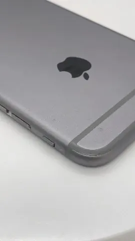 iPhone 6s 32GBの画像（2）