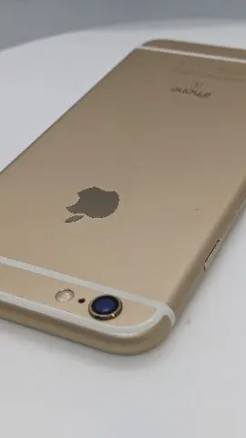 iPhone 6s 64GBの画像（4）