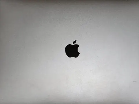 MacBook Pro 2017 15インチ i7 2.8GHz SSD256GB RAM16GBの画像（0）