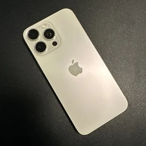 iPhone15 pro MAX 512GB ジャンク（34117）¥105,000（いろはさん