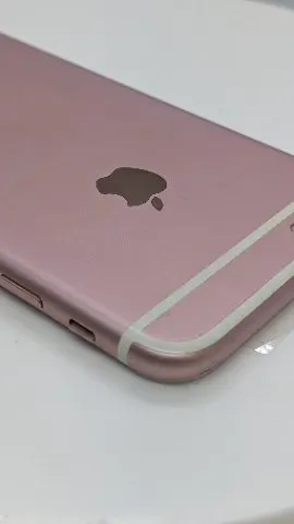 【整備品】iPhone 6s 64GBの画像（3）
