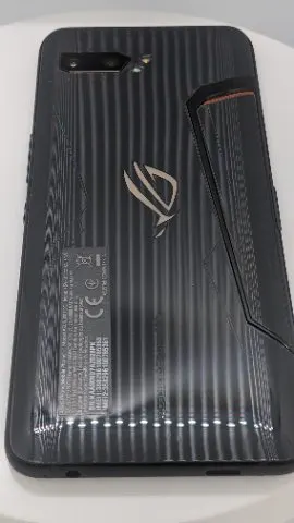 ゲーミングスマホ【ROG Phone2 512GB】の画像（1）