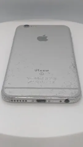 iPhone 6s 64GBの画像（2）