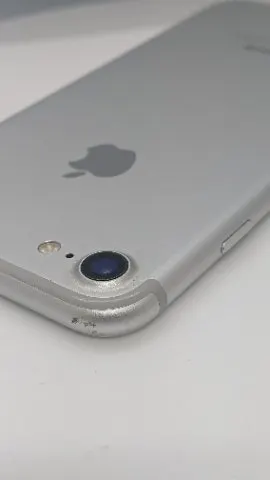 iPhone 7 128GBの画像（2）