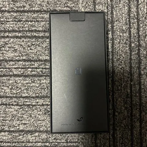 新品 未使用 motorola razr 50s コアラグレイ SoftBankの画像（2）