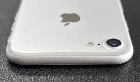d赤ロム iPhone7 32GB バッテリー97%の画像（4）