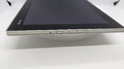 arrows Tab F-02Kの画像（2）